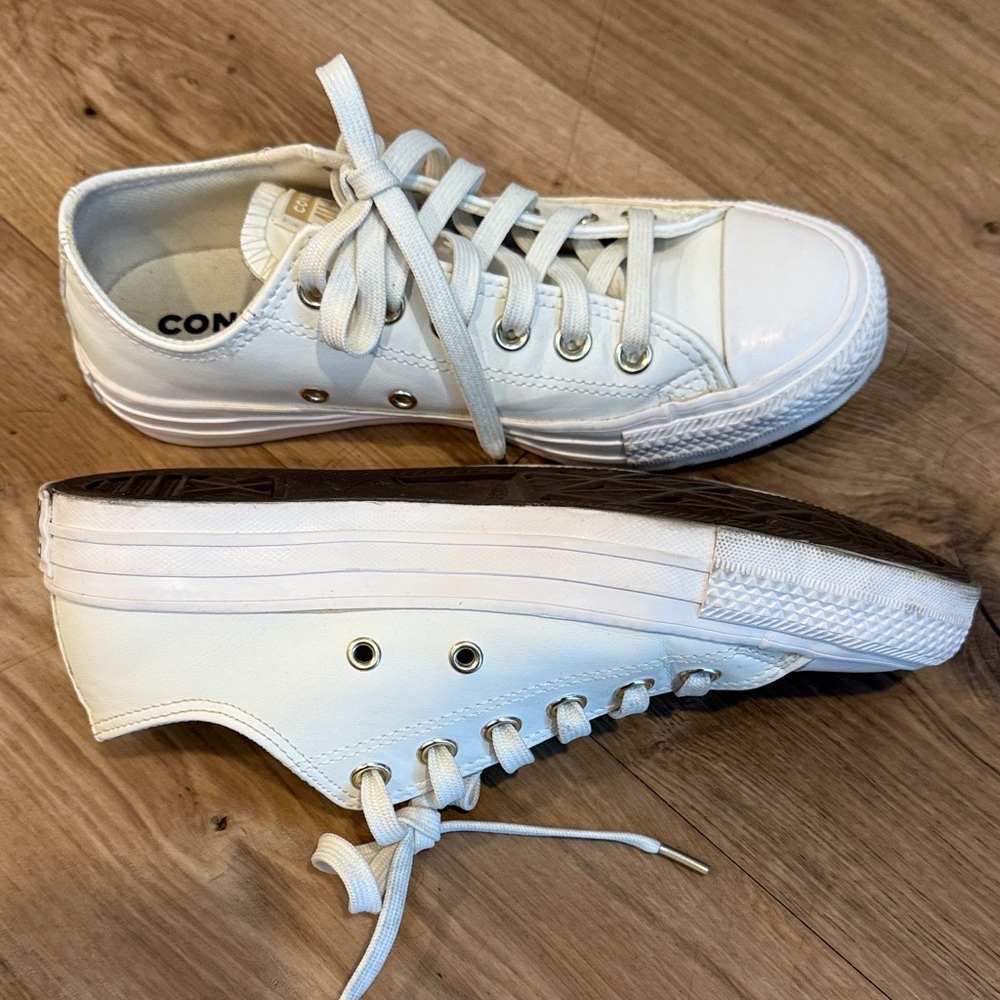 White Leather Low-Top Converse - Picture 5 of 12